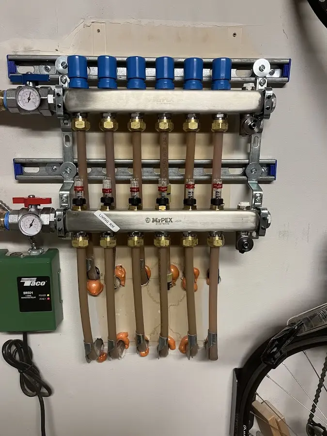 Plumber performing Leak Detection at a residential property in South Alamo